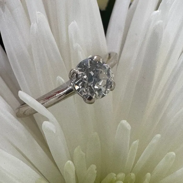 Rings ONeills Estate Jewelry 14 Karat White Gold Diamond Solitaire Ring 10000972