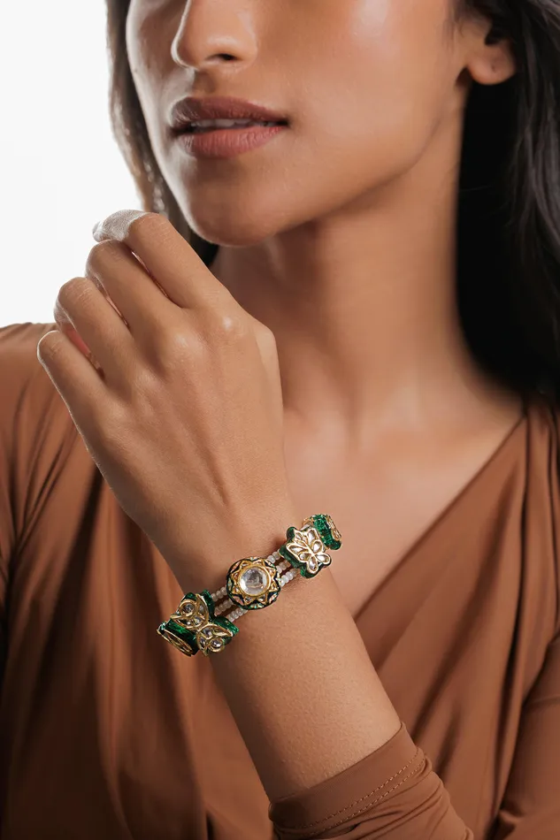 Bracelets Curio Cottage Enamel Charm Pearl String Bracelet