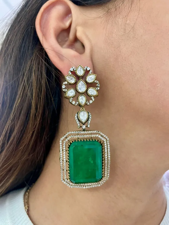 Necklaces PRERTO ECOMMERCE PRIVATE LIMITED Pali 3 Layer Kundan Emerald Center Statement Necklace Set Necklace Earrings