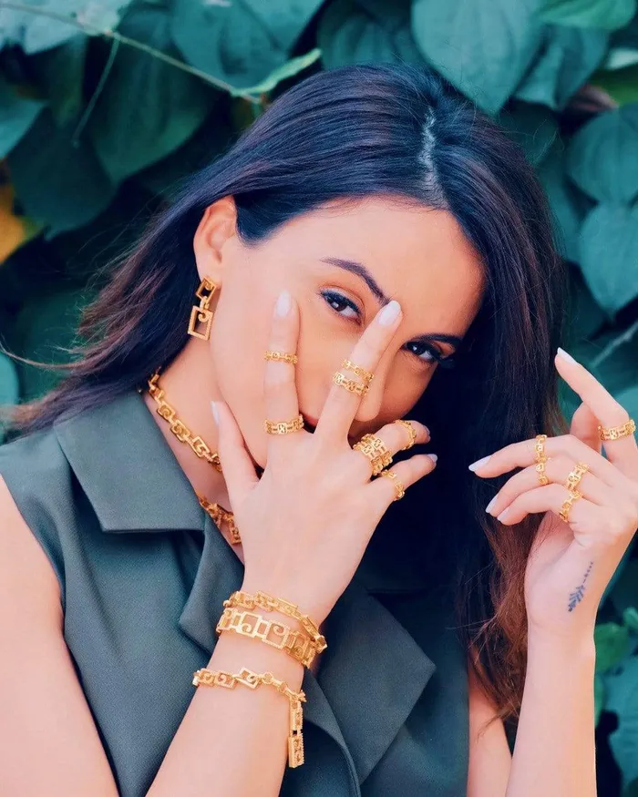 PRERTO ECOMMERCE PRIVATE LIMITED Rings Bliss Midi Gold Ring