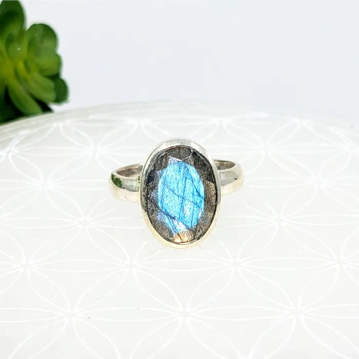 Bliss Crystals Rings Labradorite Sz 65 Faceted Oval Ring LV6871