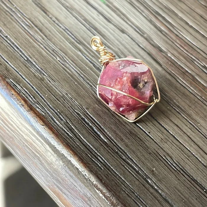 Raspberry Garnet Organic Wire Wrapped Nugget Gold Filled Handmade Vintage Paris Jewelry PreStyled Sets Raspberry Garnet Organic Wire Wrapped Nugget Gold Filled Handmade Vintage Paris Jewelry PreStyled Sets