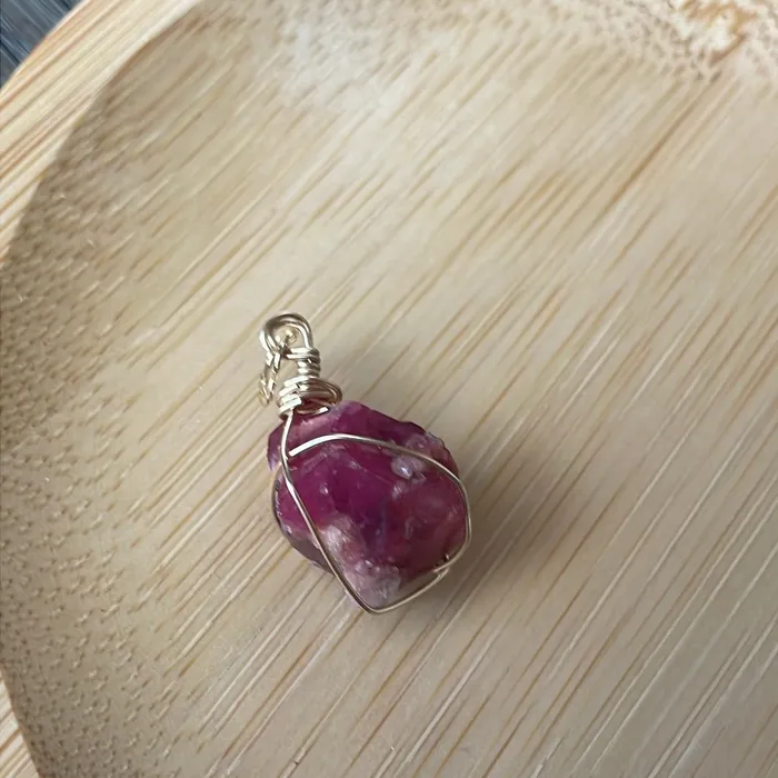 Raspberry Garnet Organic Wire Wrapped Nugget Gold Filled Handmade Vintage Paris Jewelry PreStyled Sets Raspberry Garnet Organic Wire Wrapped Nugget Gold Filled Handmade Vintage Paris Jewelry PreStyled Sets