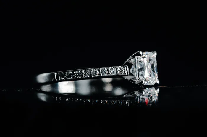 Rings Consignment 14k White Gold and Diamond Engagement Ring