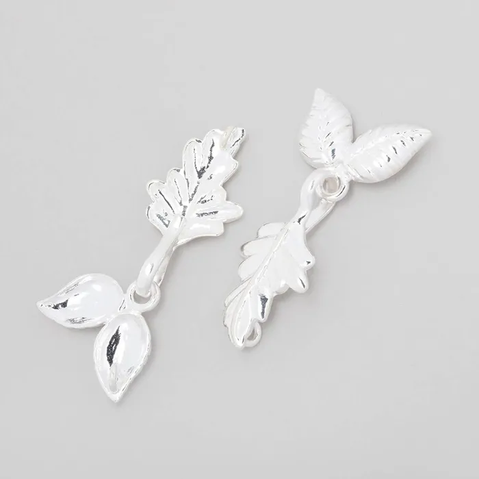 Necklaces Beadsofcambaycom 38x18mm Sterling Silver Hook and Eye Clasp with Leaves 1 piece Necklaces Beadsofcambaycom 38x18mm Sterling Silver Hook and Eye Clasp with Leaves 1 piece