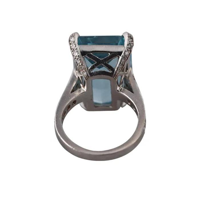 Rings Not Signed Platinum 15ct Aquamarine Diamond Ring