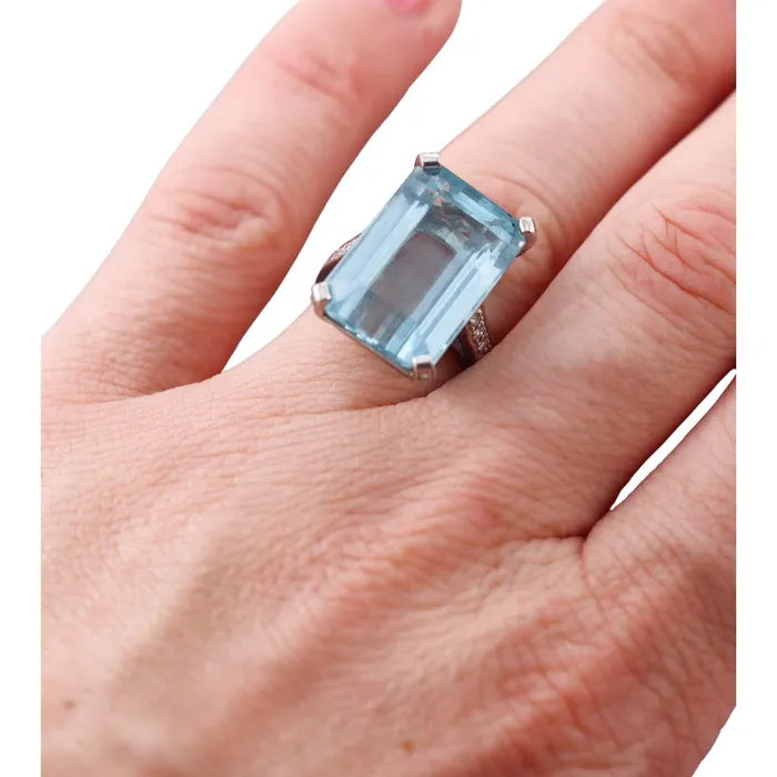 Rings Not Signed Platinum 15ct Aquamarine Diamond Ring