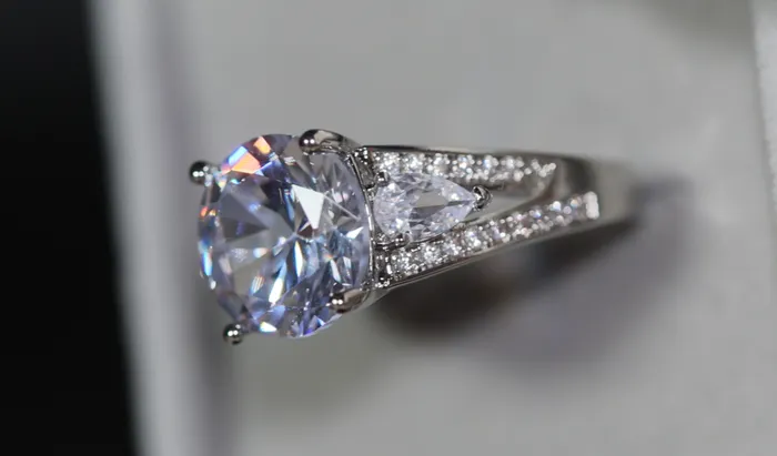 Big Diamond Ring Womens Big Diamond Ring Big Engagement Rings Lab Diamonds London Rings