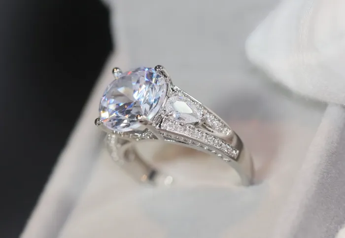Big Diamond Ring Womens Big Diamond Ring Big Engagement Rings Lab Diamonds London Rings