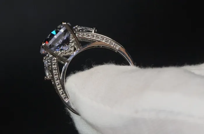 Big Diamond Ring Womens Big Diamond Ring Big Engagement Rings Lab Diamonds London Rings