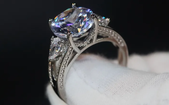 Big Diamond Ring Womens Big Diamond Ring Big Engagement Rings Lab Diamonds London Rings