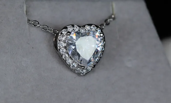 Diamond Heart Necklace Womens Diamond Necklace Heart Necklace with Diamonds Heart Pendant Lab Diamonds London Necklaces