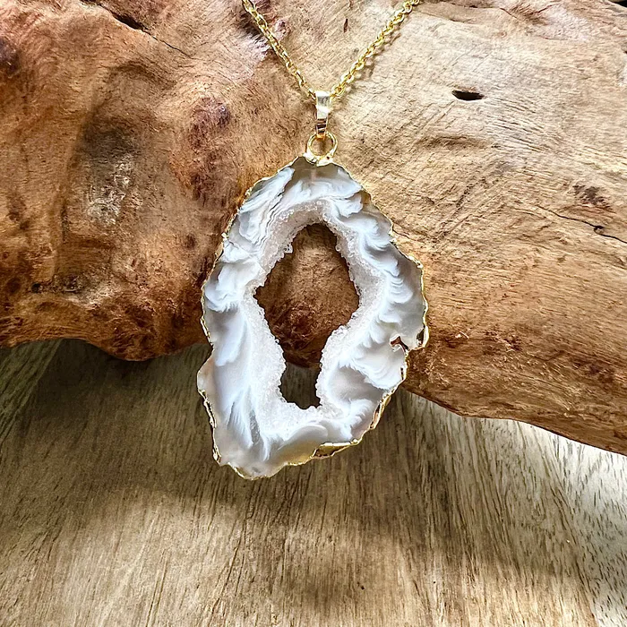 Inner Peace Druzy Quartz Black Lace Agate Geode Slice Pendant 18 Gold Necklace Lily Rose Jewelry Necklaces