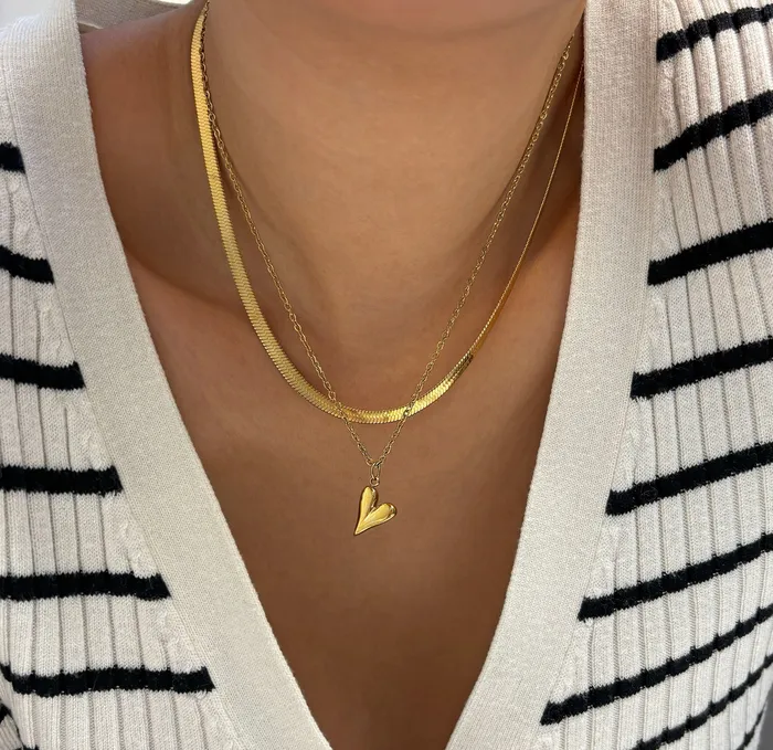 Mai Dsire Necklaces SADIE DAINTY GOLD HEART PENDANT NECKLACE