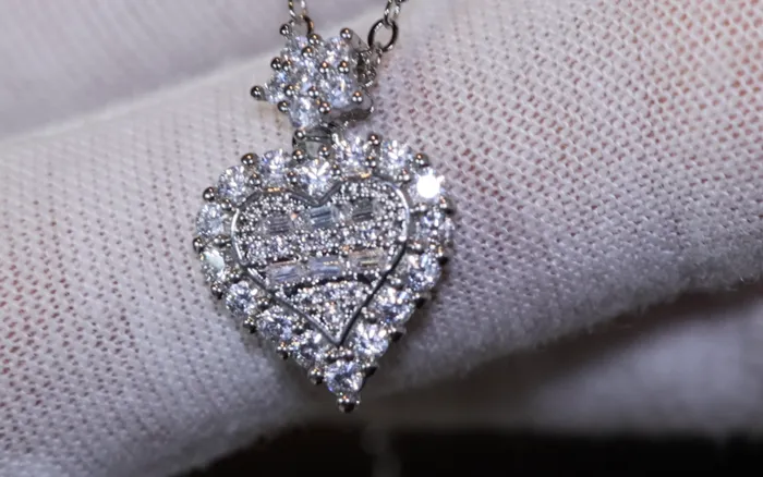 Necklaces Lab Diamonds London Diamond Heart Necklace Womens Diamond Necklace Heart Necklace with Diamonds Heart Pendant