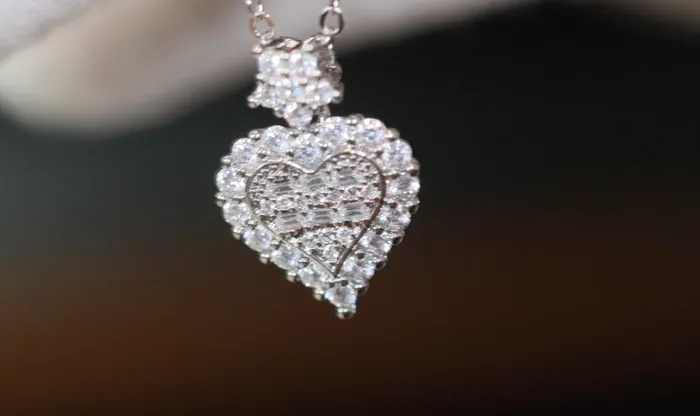 Necklaces Lab Diamonds London Diamond Heart Necklace Womens Diamond Necklace Heart Necklace with Diamonds Heart Pendant