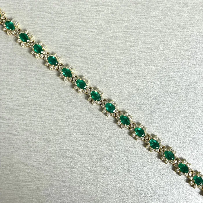 Beauvince Florence Bracelet 1166 ct Diamonds Emeralds in Yellow Gold Beauvince Bracelets