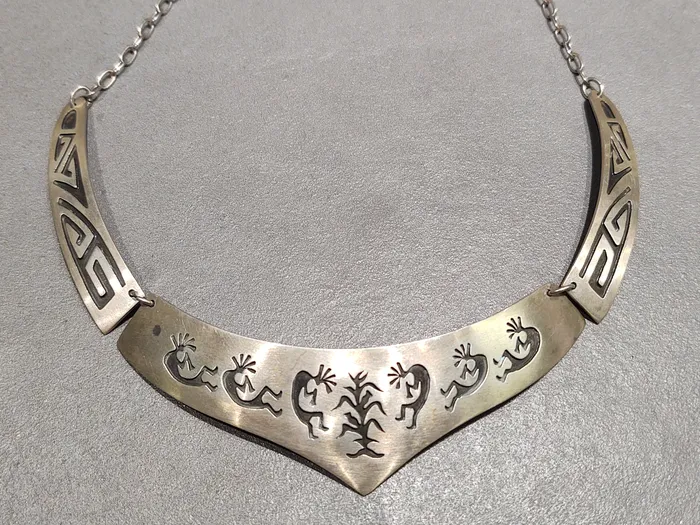 Charlton Lindsay Navajo Sterling Silver Necklace Handmade Native American Crown Jewels Coin Necklaces Charlton Lindsay Navajo Sterling Silver Necklace Handmade Native American Crown Jewels Coin Necklaces