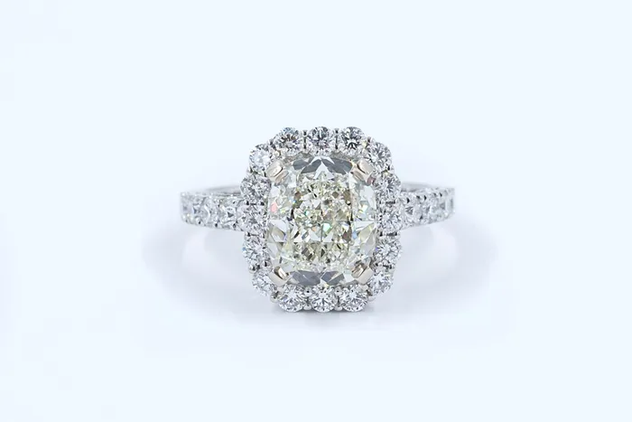 Crown Jewels Coin Rings 402 ct 517 ctw Cushion Cut Diamond Engagement Ring 18k white gold