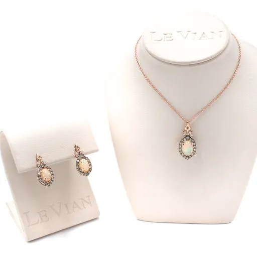 LeVian Strawberry Gold Pendant LeVian PreStyled Sets