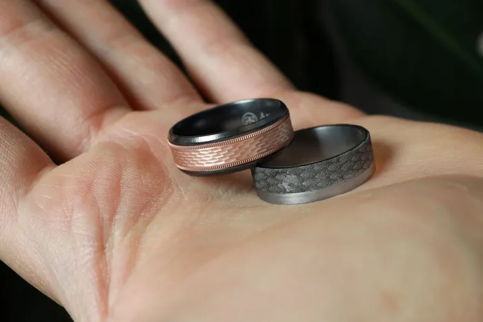 Rings Benchmark Benchmark Mens Wedding Band Rose Gold Tantalum Mesh Milgrain