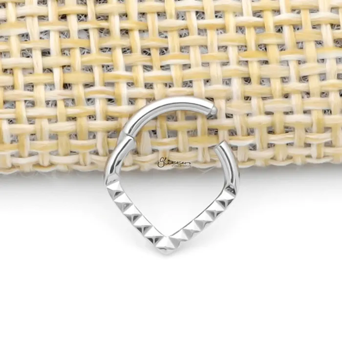 Rings Glitters Pyramid Laser Cut Chevron Hinged Segment Septum Ring Silver